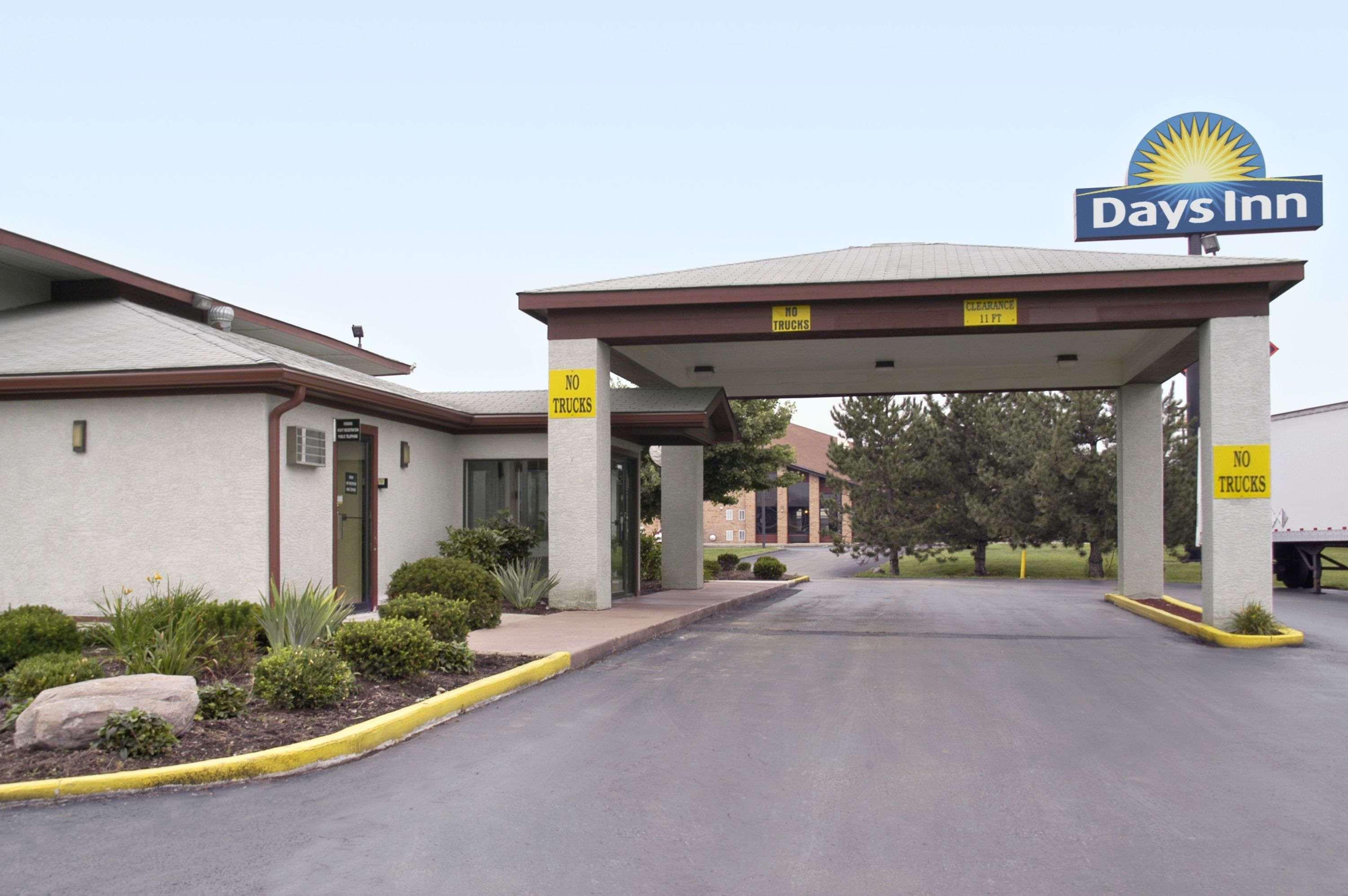 Days Inn By Wyndham Plainfield Zewnętrze zdjęcie